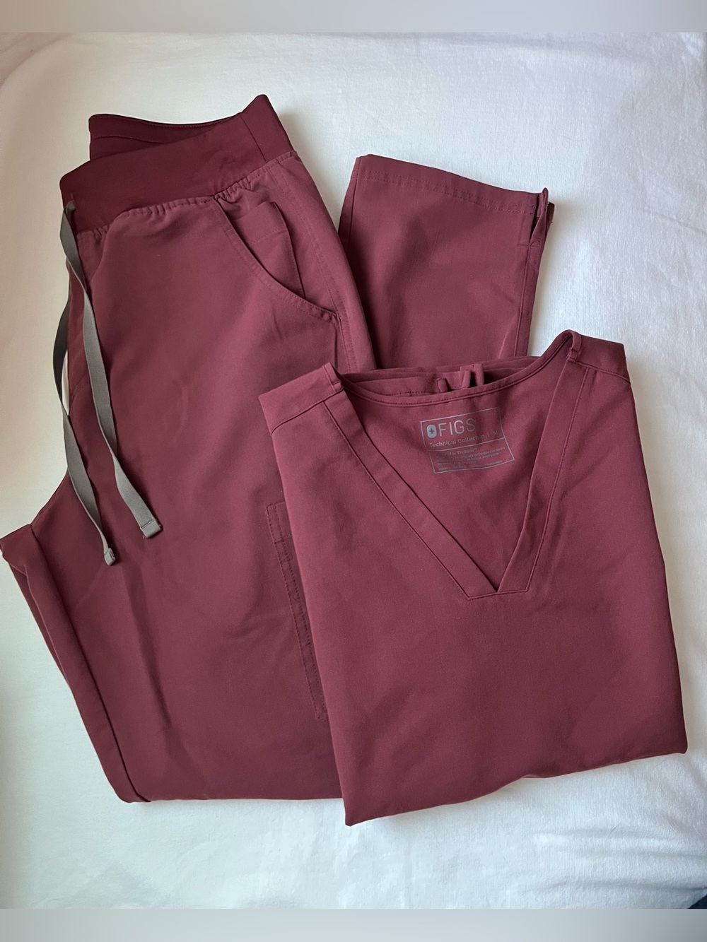 FIGS Scrub Set Dark Cherry Medium